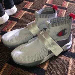 Size 10 men’s champion athletic sneakers. Look brand new